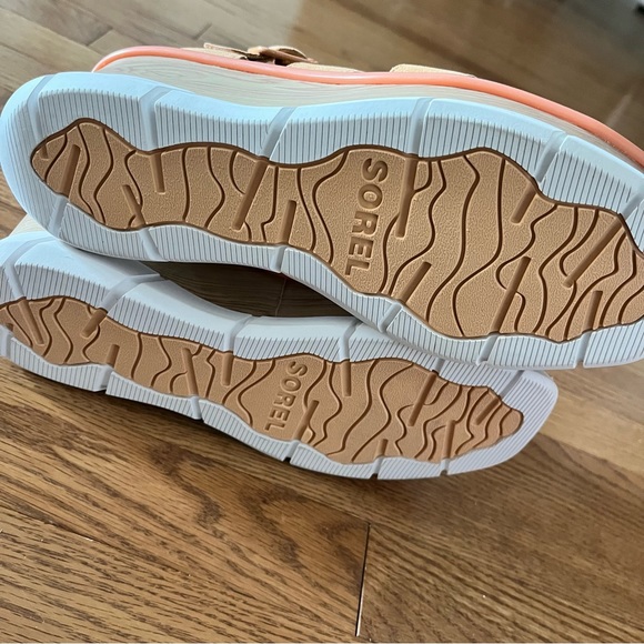 Sorel platform sandal, size 9.5 - Picture 5 of 7